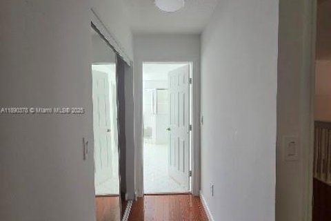 Villa ou maison à louer à Doral, Floride: 3 chambres, 214.79 m2 № 1952437 - photo 15