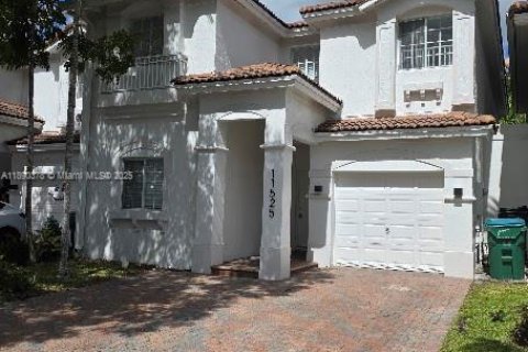 Villa ou maison à louer à Doral, Floride: 3 chambres, 214.79 m2 № 1952437 - photo 2