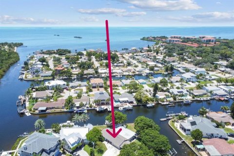 House in Palm Harbor, Florida 3 bedrooms, 179.3 sq.m. № 1813609 - photo 10
