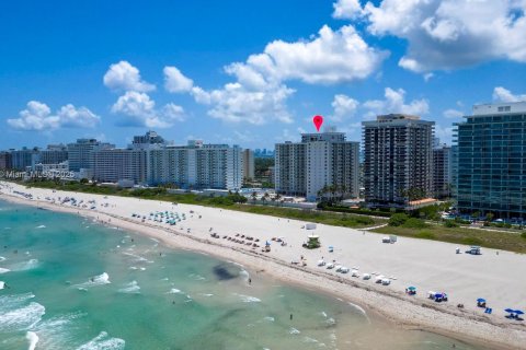 Condominio en venta en Miami Beach, Florida, 2 dormitorios, 95.78 m2 № 1875165 - foto 1