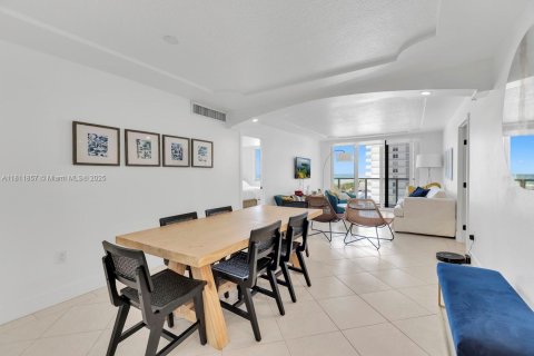 Condominio en venta en Miami Beach, Florida, 2 dormitorios, 95.78 m2 № 1875165 - foto 7