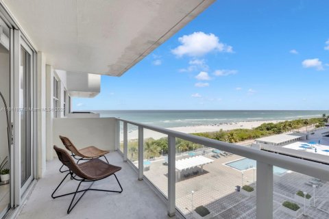 Condominio en venta en Miami Beach, Florida, 2 dormitorios, 95.78 m2 № 1875165 - foto 2