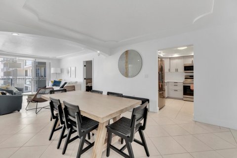 Condominio en venta en Miami Beach, Florida, 2 dormitorios, 95.78 m2 № 1875165 - foto 8