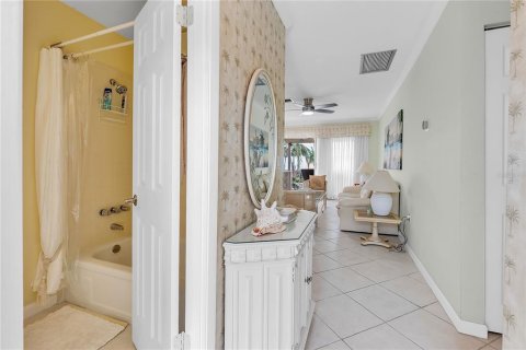 Condo in Bradenton, Florida, 2 bedrooms  № 1523455 - photo 3