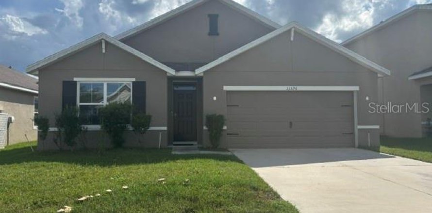 Villa ou maison à Wesley Chapel, Floride 4 chambres, 171.5 m2 № 2289845