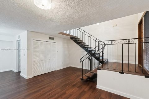 Condominio en venta en Miami, Florida, 2 dormitorios, 127.74 m2 № 2012692 - foto 6