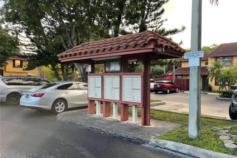 Condominio en venta en Miami, Florida, 2 dormitorios, 127.74 m2 № 2012692 - foto 18