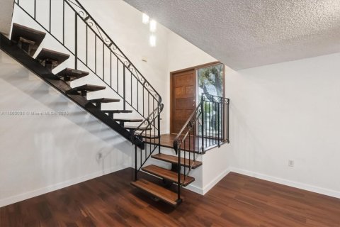 Condominio en venta en Miami, Florida, 2 dormitorios, 127.74 m2 № 2012692 - foto 5