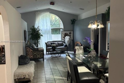 House in Boca Raton, Florida 3 bedrooms, 166.76 sq.m. № 1766885 - photo 5