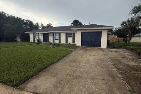 Villa ou maison à Deltona, Floride 3 chambres, 126.25 m2 № 2167751