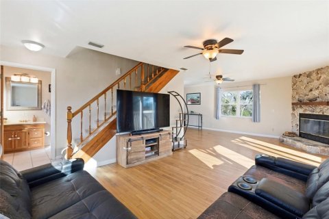 Villa ou maison à vendre à Punta Gorda, Floride: 2 chambres, 164.25 m2 № 2167547 - photo 5