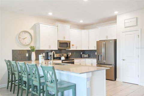 Casa en venta en Kissimmee, Florida, 8 dormitorios, 409.79 m2 № 1849425 - foto 4