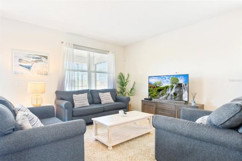 Casa en venta en Kissimmee, Florida, 8 dormitorios, 409.79 m2 № 1849425 - foto 16