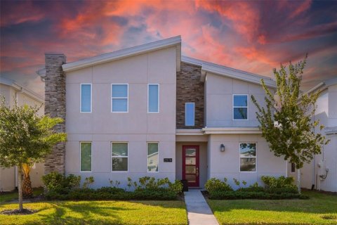 Casa en venta en Kissimmee, Florida, 8 dormitorios, 409.79 m2 № 1849425 - foto 1