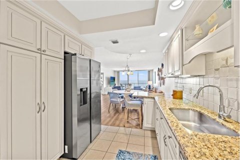 Condo in Sarasota, Florida, 2 bedrooms  № 1687977 - photo 15