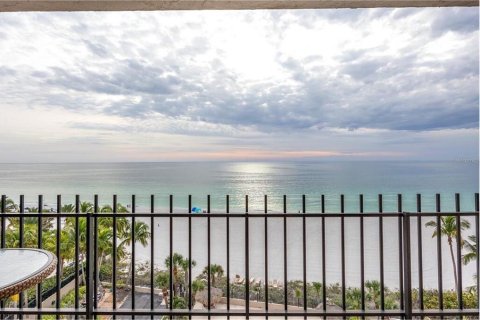 Condo in Sarasota, Florida, 2 bedrooms  № 1687977 - photo 8