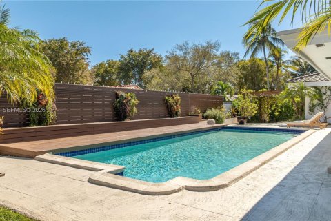 Villa ou maison à louer à Pinecrest, Floride: 5 chambres, 339.84 m2 № 2300019 - photo 25