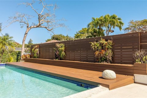 Villa ou maison à louer à Pinecrest, Floride: 5 chambres, 339.84 m2 № 2300019 - photo 13