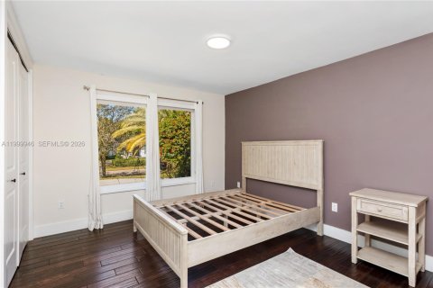 Villa ou maison à louer à Pinecrest, Floride: 5 chambres, 339.84 m2 № 2300019 - photo 14
