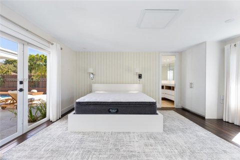 Villa ou maison à louer à Pinecrest, Floride: 5 chambres, 339.84 m2 № 2300019 - photo 27