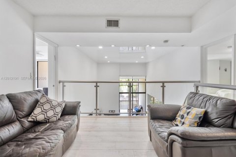 Touwnhouse à vendre à Aventura, Floride: 2 chambres, 232.26 m2 № 2171130 - photo 14