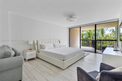 Touwnhouse à vendre à Aventura, Floride: 2 chambres, 232.26 m2 № 2171130 - photo 21