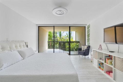 Touwnhouse à vendre à Aventura, Floride: 2 chambres, 232.26 m2 № 2171130 - photo 24