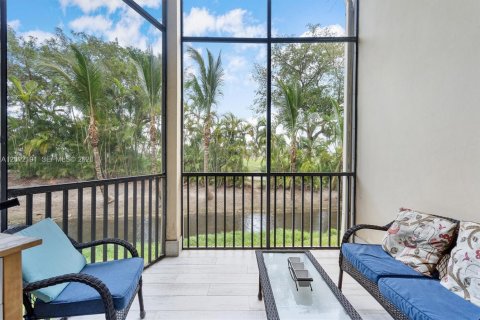 Touwnhouse à vendre à Aventura, Floride: 2 chambres, 232.26 m2 № 2171130 - photo 11