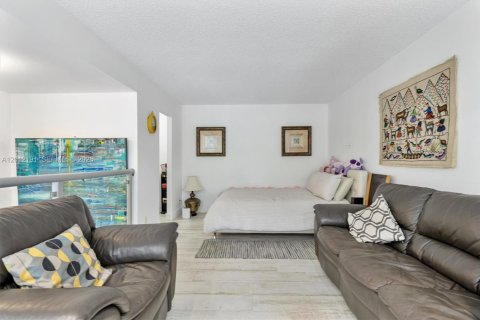 Touwnhouse à vendre à Aventura, Floride: 2 chambres, 232.26 m2 № 2171130 - photo 15