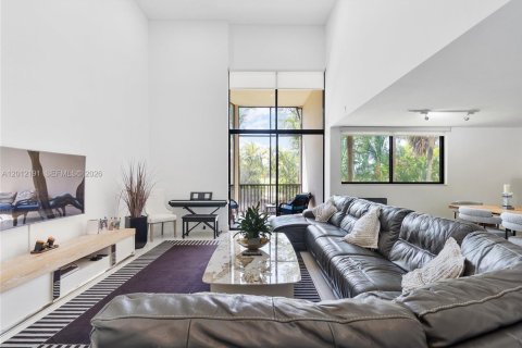 Touwnhouse à vendre à Aventura, Floride: 2 chambres, 232.26 m2 № 2171130 - photo 2