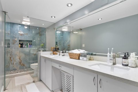 Touwnhouse à vendre à Aventura, Floride: 2 chambres, 232.26 m2 № 2171130 - photo 18