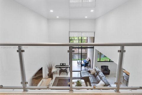 Touwnhouse à vendre à Aventura, Floride: 2 chambres, 232.26 m2 № 2171130 - photo 13