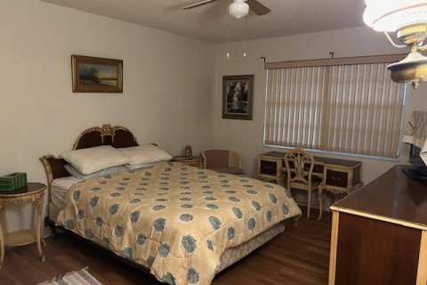 Apartment in West Palm Beach, Florida 2 bedrooms, 92.9 sq.m. № 2083071 - photo 8
