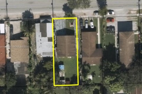 Casa en venta en Miami, Florida, 3 dormitorios, 129.32 m2 № 2058591 - foto 6
