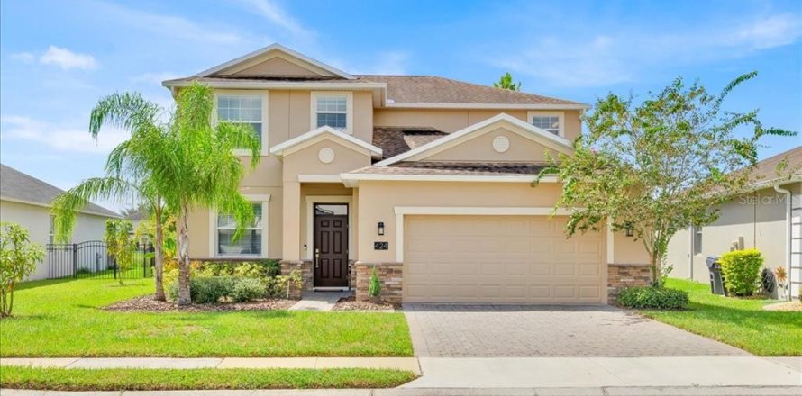 House in Davenport, Florida 4 bedrooms, 236.53 sq.m. № 1898556