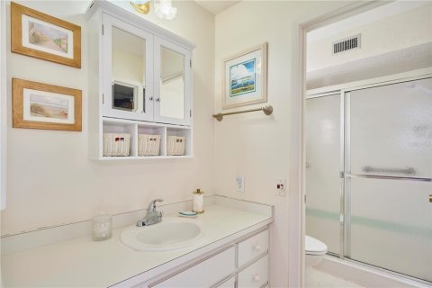 House in Indian lake estates, Florida 3 bedrooms, 152.73 sq.m. № 1717937 - photo 16