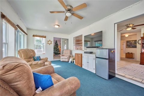 House in Indian lake estates, Florida 3 bedrooms, 152.73 sq.m. № 1717937 - photo 25