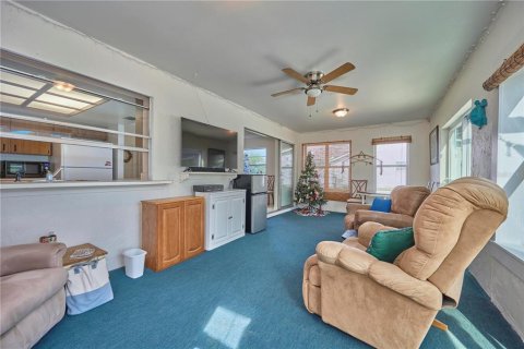 House in Indian lake estates, Florida 3 bedrooms, 152.73 sq.m. № 1717937 - photo 26