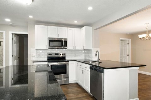 Villa ou maison à vendre à Spring Hill, Floride: 4 chambres, 135.27 m2 № 2399072 - photo 9
