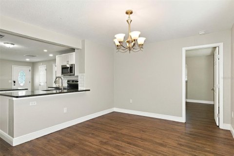 Villa ou maison à vendre à Spring Hill, Floride: 4 chambres, 135.27 m2 № 2399072 - photo 4