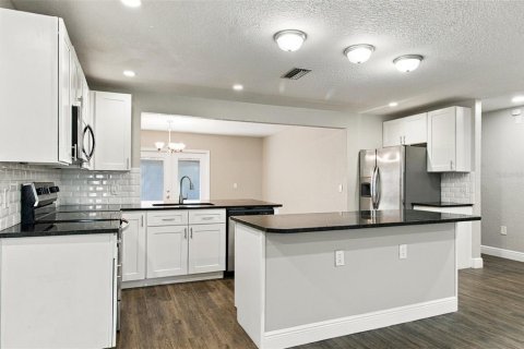 Villa ou maison à vendre à Spring Hill, Floride: 4 chambres, 135.27 m2 № 2399072 - photo 8