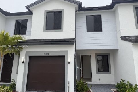 Таунхаус в Хомстед, Флорида 3 спальни, 174.75м2 № 2050633