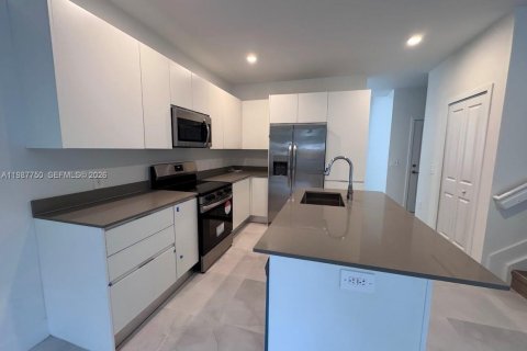 Adosado en alquiler en Homestead, Florida, 3 dormitorios, 174.75 m2 № 2050633 - foto 21