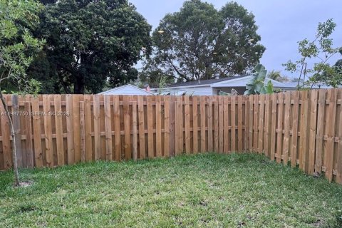 Adosado en alquiler en Homestead, Florida, 3 dormitorios, 174.75 m2 № 2050633 - foto 19