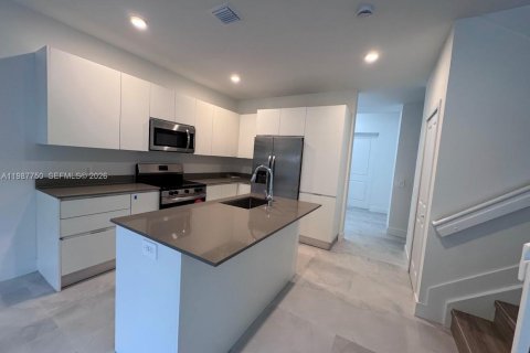 Adosado en alquiler en Homestead, Florida, 3 dormitorios, 174.75 m2 № 2050633 - foto 22