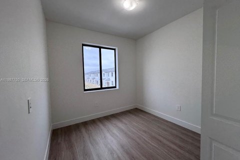 Adosado en alquiler en Homestead, Florida, 3 dormitorios, 174.75 m2 № 2050633 - foto 7