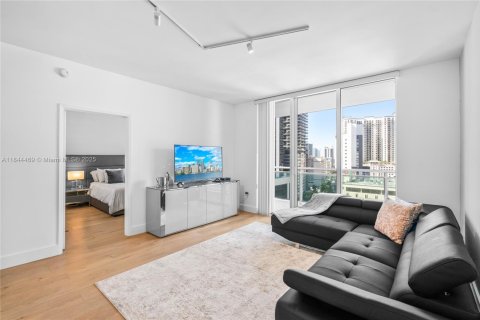 Copropriété à louer à Miami, Floride: 2 chambres, 104.05 m2 № 1842660 - photo 18