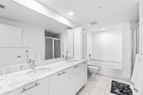 Copropriété à louer à Miami, Floride: 2 chambres, 104.05 m2 № 1842660 - photo 27