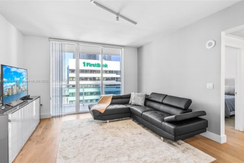 Copropriété à louer à Miami, Floride: 2 chambres, 104.05 m2 № 1842660 - photo 17
