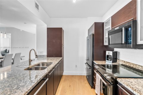 Copropriété à louer à Miami, Floride: 2 chambres, 104.05 m2 № 1842660 - photo 14